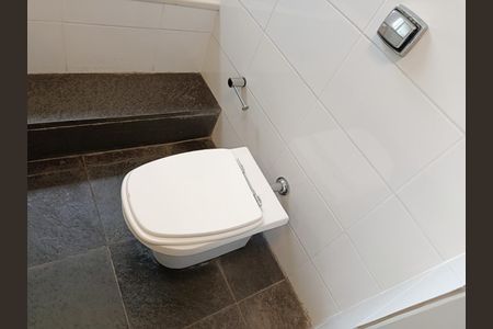 Apartamento para alugar com 148m², 3 quartos e 3 vagas Apartamento para alugar com 148m², 3 quartos e 3 vagasBanheiro da Suíte