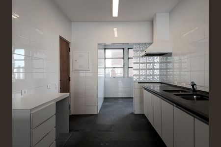 Apartamento para alugar com 148m², 3 quartos e 3 vagas Apartamento para alugar com 148m², 3 quartos e 3 vagasCozinha