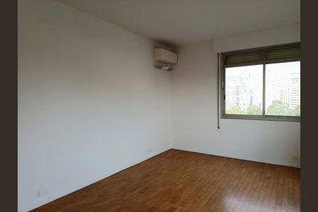 Suíte de apartamento para alugar com 3 quartos, 148m² em Jardim Europa, São Paulo