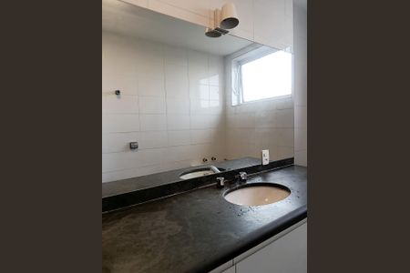 Apartamento para alugar com 148m², 3 quartos e 3 vagas Apartamento para alugar com 148m², 3 quartos e 3 vagasBanheiro da Suíte