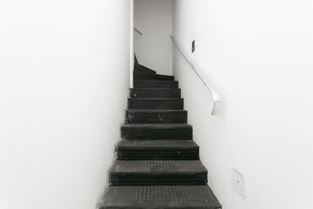 Casa para alugar com 30m², 1 quarto e sem vagaEscada / Entrada 