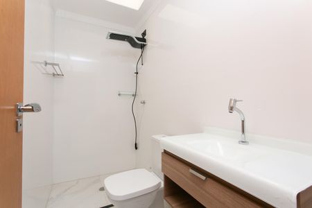 Banheiro  de casa para alugar com 1 quarto, 30m² em Jardim Santa Marcelina, São Paulo