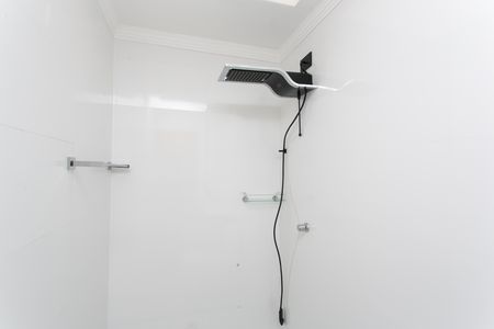 Banheiro - Chuveiro  de casa para alugar com 1 quarto, 30m² em Jardim Santa Marcelina, São Paulo