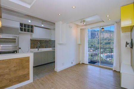 Sala de apartamento para alugar com 2 quartos, 60m² em Morro Santana, Porto Alegre