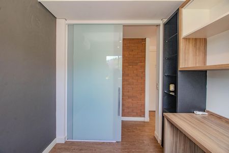 Quarto 1 de apartamento para alugar com 2 quartos, 60m² em Morro Santana, Porto Alegre