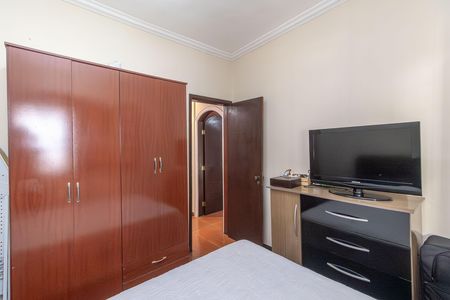 Casa para alugar com 469m², 4 quartos e 2 vagas Casa para alugar com 469m², 4 quartos e 2 vagasQuarto 1
