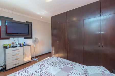 Casa para alugar com 469m², 4 quartos e 2 vagas Casa para alugar com 469m², 4 quartos e 2 vagasQuarto 4