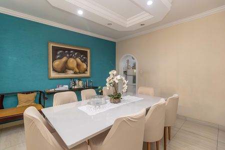 Casa para alugar com 469m², 4 quartos e 2 vagas Casa para alugar com 469m², 4 quartos e 2 vagasSala de Jantar