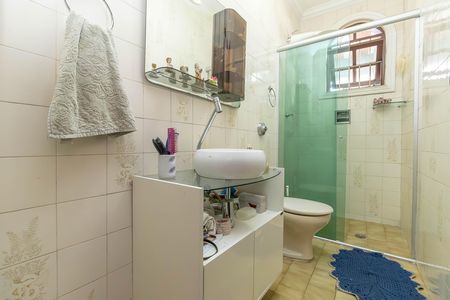 Casa para alugar com 469m², 4 quartos e 2 vagas Casa para alugar com 469m², 4 quartos e 2 vagasBanheiro Social 1