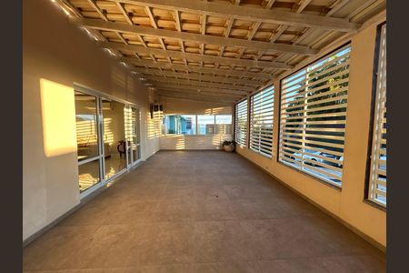 Casa para alugar com 500m², 7 quartos e 3 vagas Casa para alugar com 500m², 7 quartos e 3 vagasQuintal