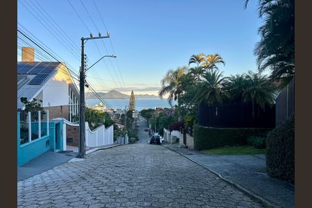 Casa para alugar com 500m², 7 quartos e 3 vagas Casa para alugar com 500m², 7 quartos e 3 vagasVista da rua