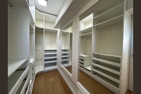 Casa para alugar com 500m², 7 quartos e 3 vagas Casa para alugar com 500m², 7 quartos e 3 vagasSuíte