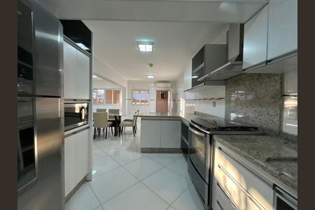 Casa para alugar com 500m², 7 quartos e 3 vagas Casa para alugar com 500m², 7 quartos e 3 vagasCozinha