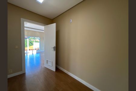 Casa para alugar com 500m², 7 quartos e 3 vagas Casa para alugar com 500m², 7 quartos e 3 vagasQuarto 5