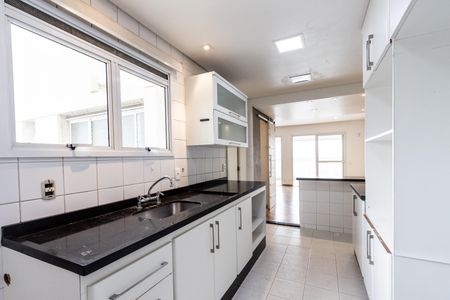 Cozinha de apartamento para alugar com 2 quartos, 110m² em Lapa, São Paulo