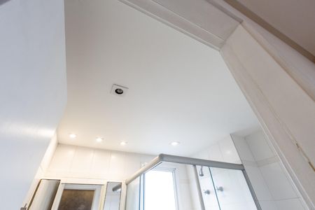Apartamento à venda com 110m², 2 quartos e 2 vagas Apartamento à venda com 110m², 2 quartos e 2 vagasQuarto 1 - Banheiro da Suite