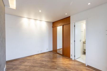 Apartamento à venda com 110m², 2 quartos e 2 vagas Apartamento à venda com 110m², 2 quartos e 2 vagasQuarto 1 - Suite