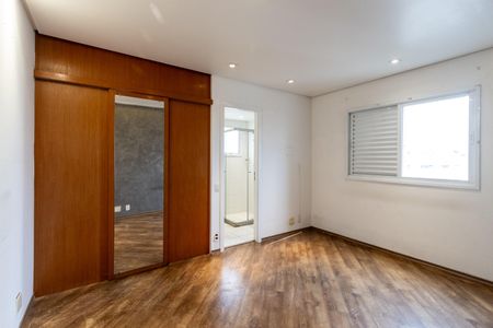 Apartamento à venda com 110m², 2 quartos e 2 vagas Apartamento à venda com 110m², 2 quartos e 2 vagasQuarto 1 - Suite