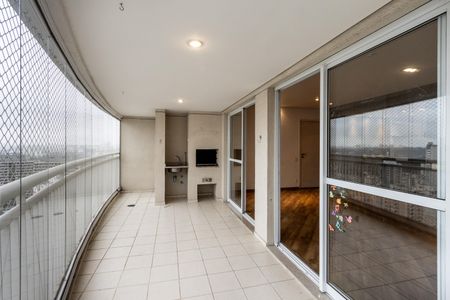 Apartamento à venda com 110m², 2 quartos e 2 vagas Apartamento à venda com 110m², 2 quartos e 2 vagasVaranda