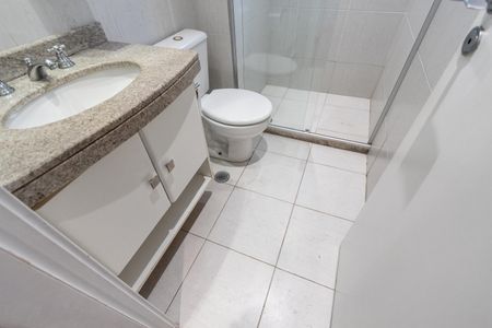 Apartamento à venda com 110m², 2 quartos e 2 vagas Apartamento à venda com 110m², 2 quartos e 2 vagasBanheiro do Corredor