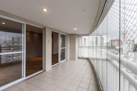 Apartamento à venda com 110m², 2 quartos e 2 vagas Apartamento à venda com 110m², 2 quartos e 2 vagasVaranda