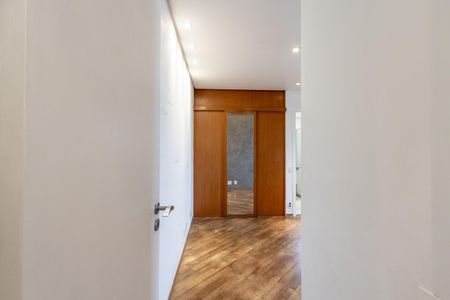 Apartamento à venda com 110m², 2 quartos e 2 vagas Apartamento à venda com 110m², 2 quartos e 2 vagasQuarto 1 - Suite