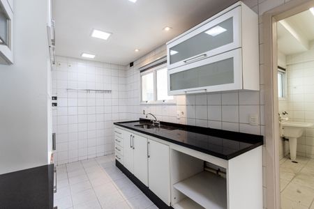 Apartamento à venda com 110m², 2 quartos e 2 vagas Apartamento à venda com 110m², 2 quartos e 2 vagasCozinha
