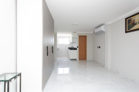 Studio  de casa para alugar com 1 quarto, 32m² em Jardim Santa Marcelina, São Paulo