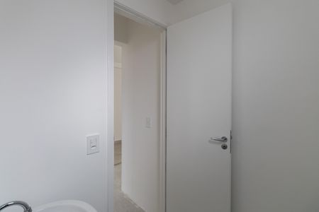 Banheiro de apartamento à venda com 2 quartos, 40m² em Vila Mazzei, São Paulo