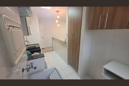 Apartamento à venda com 64m², 2 quartos e 1 vagaCozinha e Área de Serviço