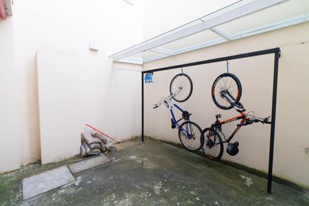 Área comum - Bicicletário de apartamento para alugar com 1 quarto, 26m² em Jardim Oriental, São Paulo