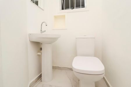 Casa para alugar com 100m², 2 quartos e sem vagaLavabo