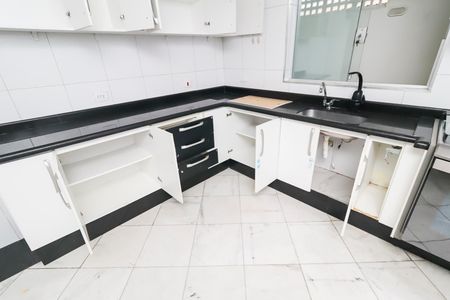 Casa para alugar com 100m², 2 quartos e sem vagaCozinha - Armários