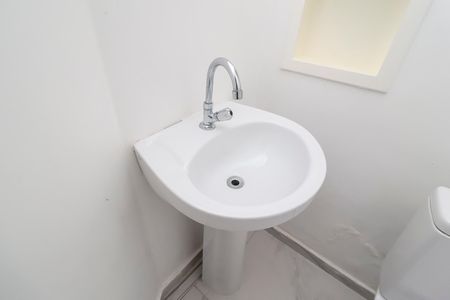 Casa para alugar com 100m², 2 quartos e sem vagaLavabo