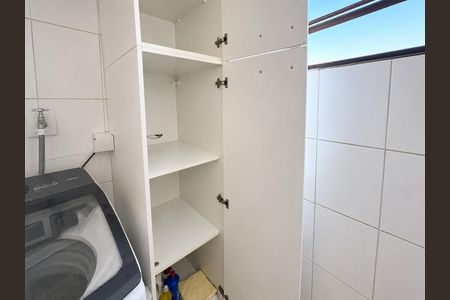 Apartamento para alugar com 72m², 2 quartos e 1 vaga Apartamento para alugar com 72m², 2 quartos e 1 vagaÁrea de serviço