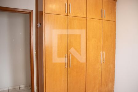 Apartamento para alugar com 76m², 3 quartos e 1 vagaQuarto 01