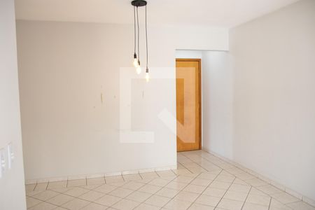 Apartamento para alugar com 76m², 3 quartos e 1 vagaSala