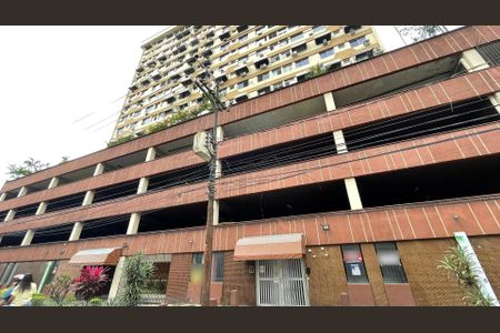 Apartamento para alugar com 57m², 2 quartos e 1 vaga Apartamento para alugar com 57m², 2 quartos e 1 vagaPlaquinha