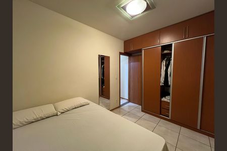 Apartamento à venda com 66m², 2 quartos e 1 vagaQuarto 2