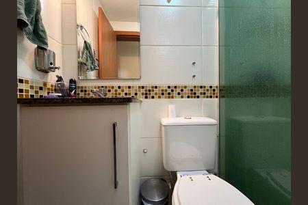 Banheiro Social de apartamento à venda com 2 quartos, 66m² em Serrano, Belo Horizonte