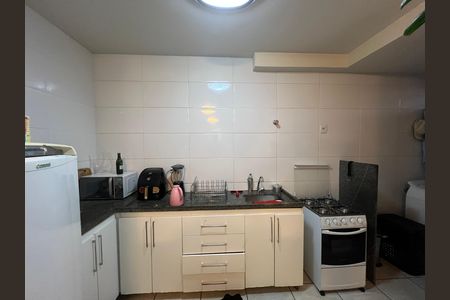 Cozinha de apartamento à venda com 2 quartos, 66m² em Serrano, Belo Horizonte
