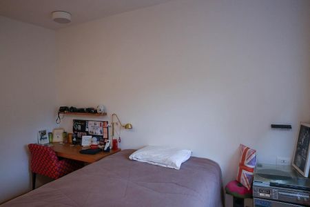 Casa à venda com 520m², 4 quartos e 2 vagas Casa à venda com 520m², 4 quartos e 2 vagasSuíte 3