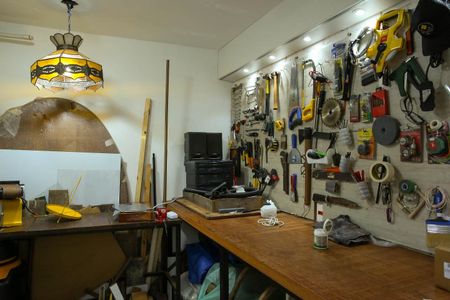 Casa à venda com 520m², 4 quartos e 2 vagas Casa à venda com 520m², 4 quartos e 2 vagasQuarto da oficina