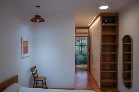 Casa à venda com 520m², 4 quartos e 2 vagas Casa à venda com 520m², 4 quartos e 2 vagasSuíte 4