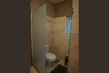 Casa à venda com 520m², 4 quartos e 2 vagas Casa à venda com 520m², 4 quartos e 2 vagasBanheiro da Suíte 3