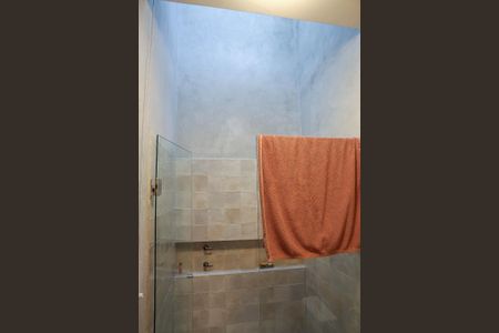 Casa à venda com 520m², 4 quartos e 2 vagas Casa à venda com 520m², 4 quartos e 2 vagasBanheiro da Suíte 3