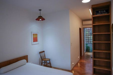 Casa à venda com 520m², 4 quartos e 2 vagas Casa à venda com 520m², 4 quartos e 2 vagasSuíte 4