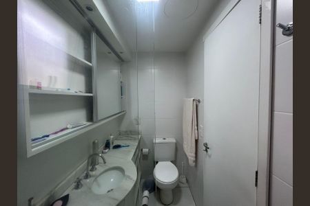 Apartamento à venda com 76m², 3 quartos e 1 vaga Apartamento à venda com 76m², 3 quartos e 1 vagaBanheiro