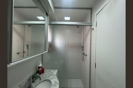 Apartamento à venda com 76m², 3 quartos e 1 vaga Apartamento à venda com 76m², 3 quartos e 1 vagaBanheiro da Suíte