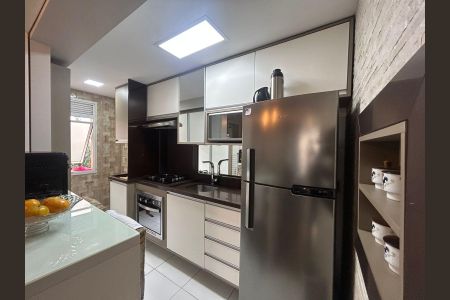 Apartamento à venda com 76m², 3 quartos e 1 vaga Apartamento à venda com 76m², 3 quartos e 1 vagaCozinha e Área de Serviço